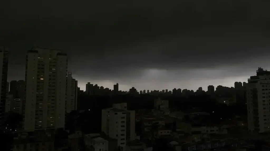 549 cidades do Sul entram em alerta vermelho de tempestades: confira a lista completa