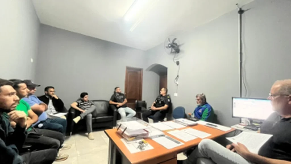 Secretaria de Esportes une forças para combater violência no Campeonato Varzeano Secretaria de Esportes une forças para combater violência no Campeonato Varzeano