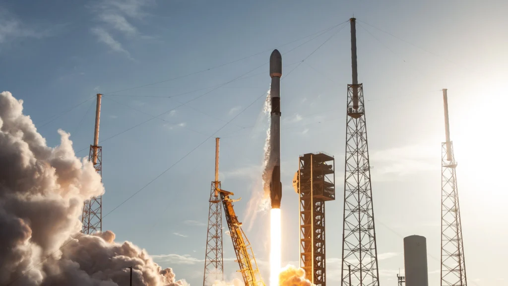 SpaceX prepara 13º voo de teste da Starship com satélites Starlink